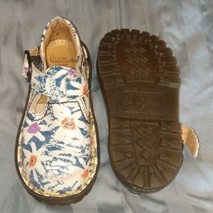 Dr Martens little girl